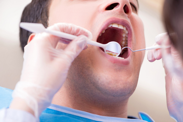 Dentist Near Me: What To Look For In A Practice